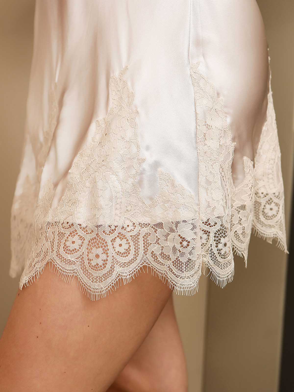 Ensemble En Soie Pure Avec Nuisette Courte À Encolure V Et Peignoir Avec Dentelle - Image 48