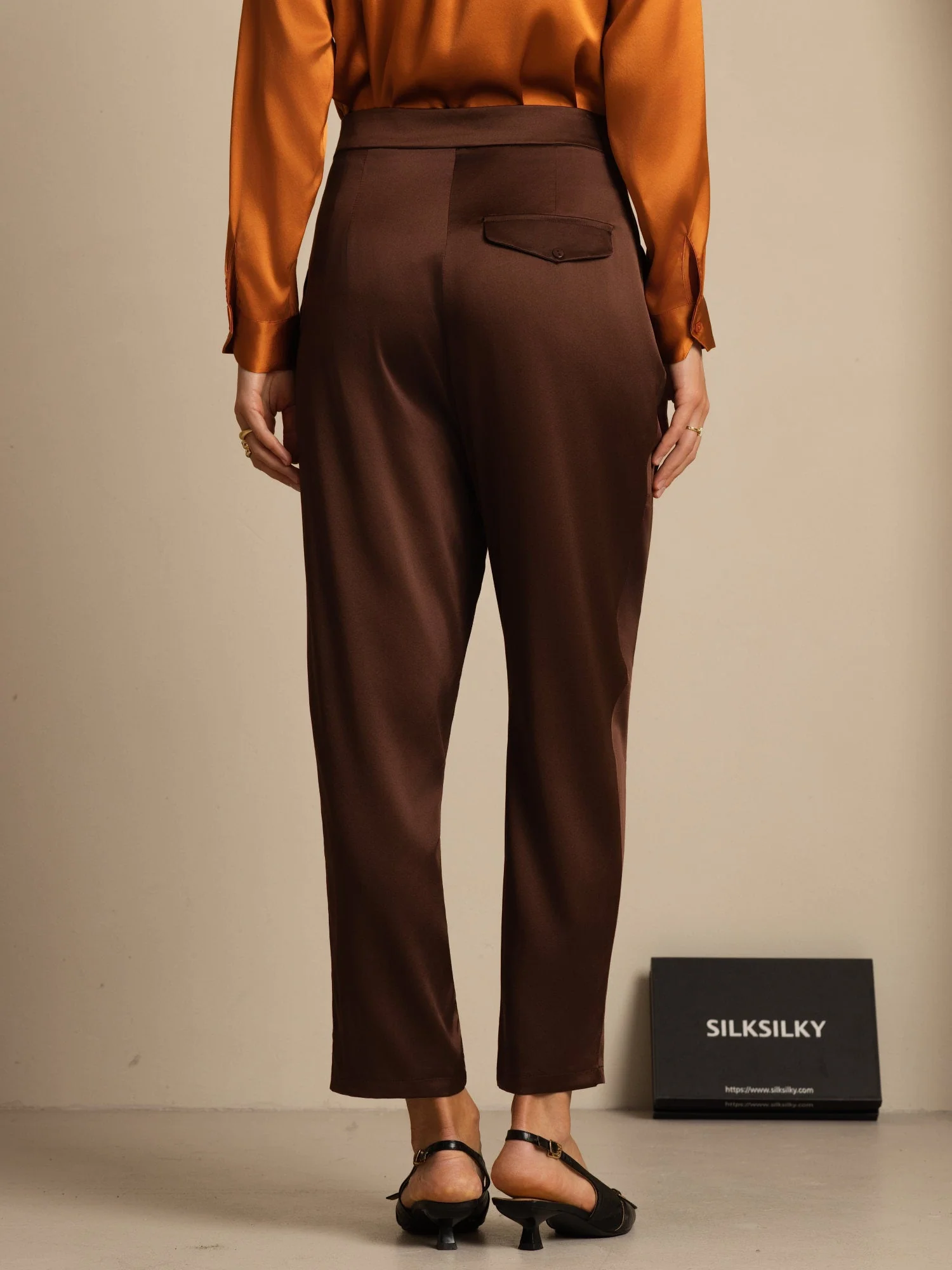 19Momme Pantalons en soie à la mode de style carotte - Image 20