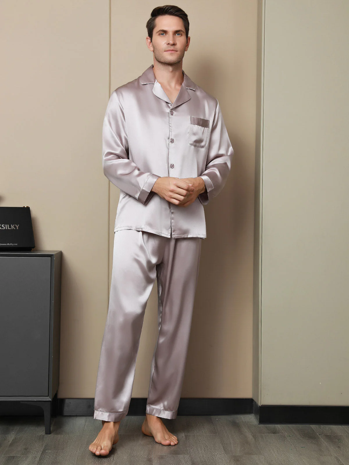 Ensemble Pyjama Pour Homme En Pure Soie À Manches Longues Avec Col À Revers Et Boutonnage - Image 29
