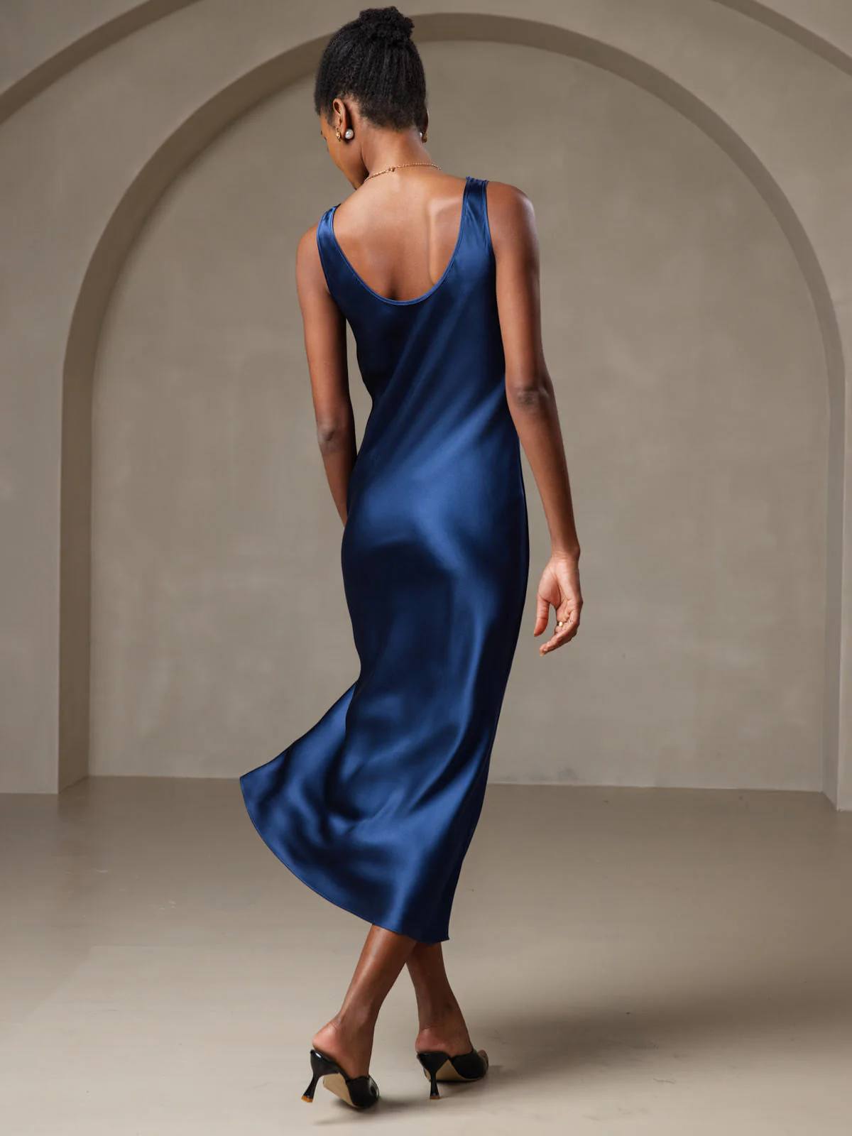 Pure Soie Sangle Larges Sans Manches Longue Robe - Image 9