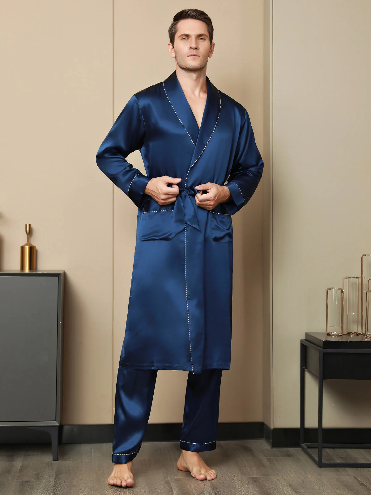 Peignoir Ceinturée Contrastante En Pure Soie (Sans Pantalon) - Image 4