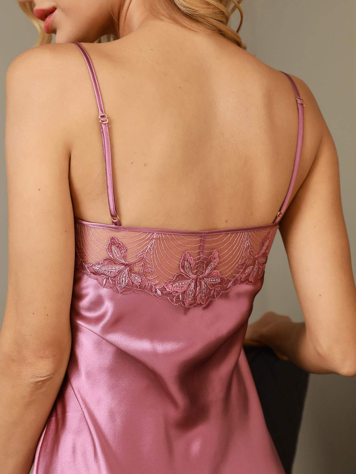 Robes de Glissement de Cou de Dentelle Sexy en Soie Pure - Image 3