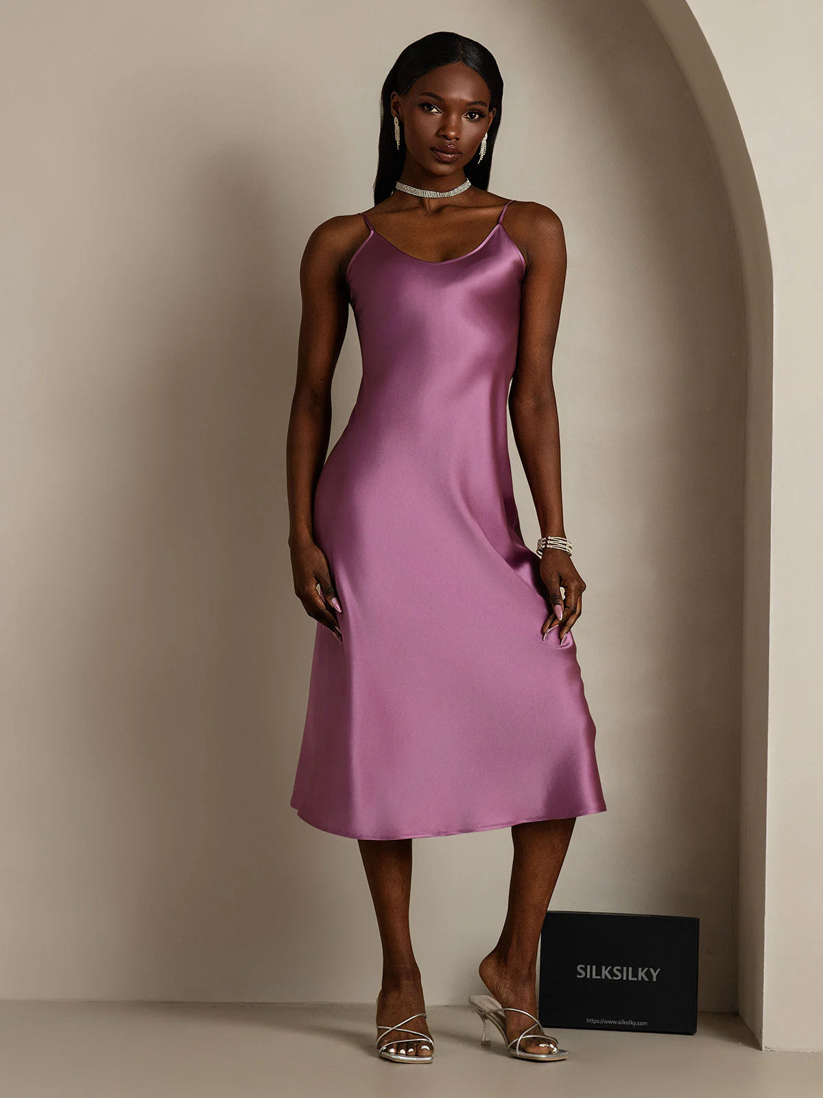 Robe Longue en Soie avec Bretelles Spaghetti - Image 64